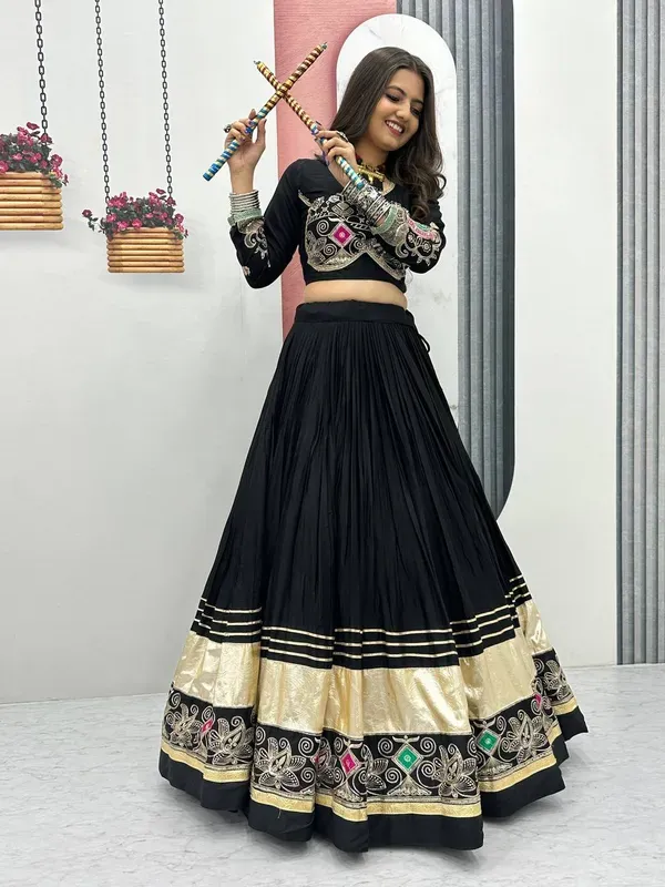 Black_Heavy_Lichi_Fabric_And_Jacquard_Silk_Patola_Print_Lehenga_Choli_For_Women
