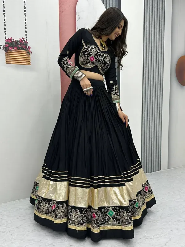 Black_Heavy_Lichi_Fabric_And_Jacquard_Silk_Patola_Print_Lehenga_Choli_For_Women