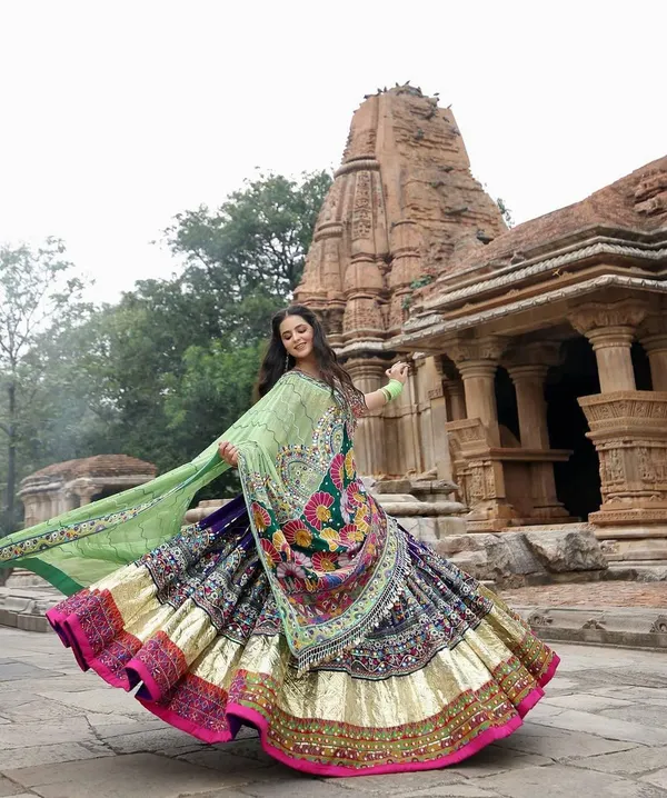 Muslin_Multicolor_Digital_Print_Chaniya_Choli
