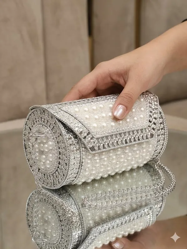 Silver_Metal_And_Crystal_Embellishments_Premium_Cylindrical_Clutch_For_Women
