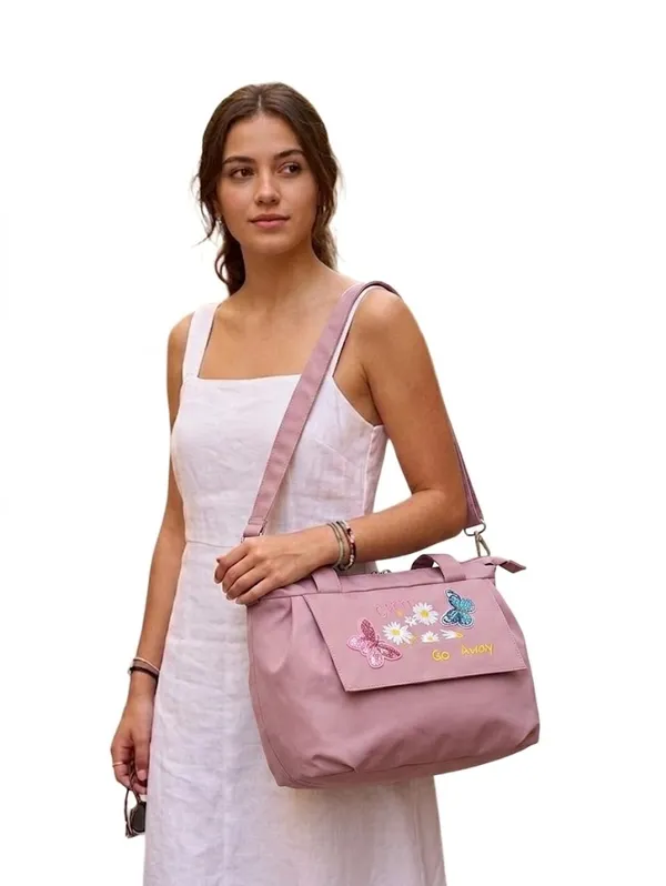 Pink_Polyester_Premium_Travel_Duffle_Bag_For_Women