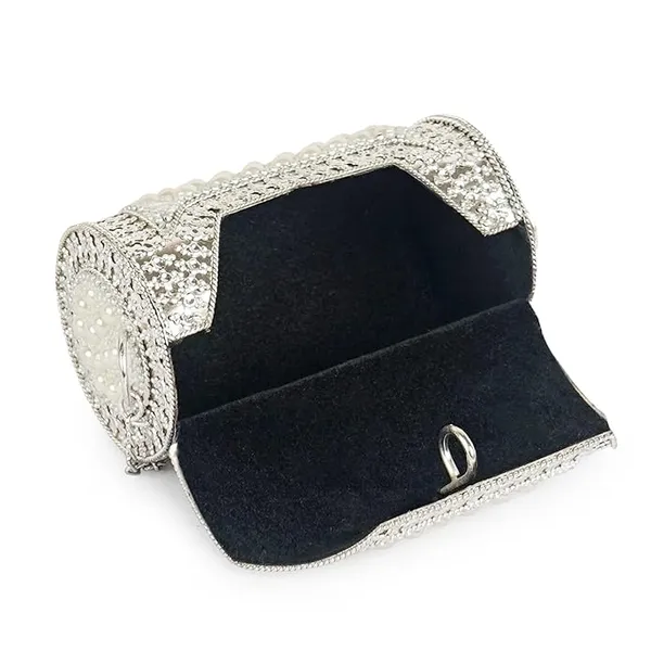 Silver_Metal_And_Crystal_Embellishments_Premium_Cylindrical_Clutch_For_Women