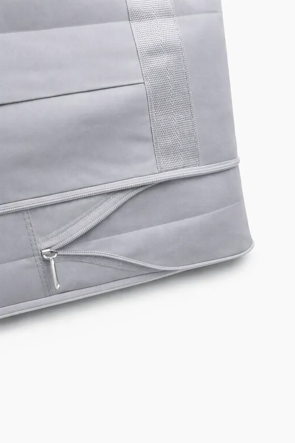 Grey_Pu_Leather_And_Faux_Fur_Premium_Travel_Duffel_Bag_For_Women