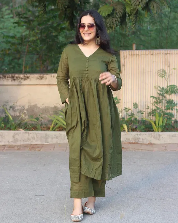 Wine_Green_Rayon_Kurti_Palazzo_Set_for_Women