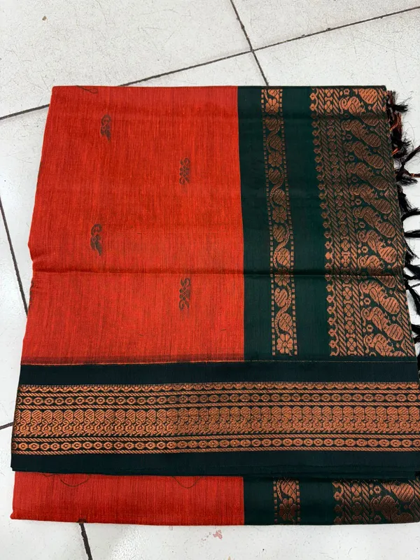 Red_Kalyani_Cotton_Silk_Handloom_Zari_Border_Saree_For_Women