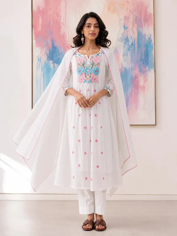 Women_Ethnic_Embroidered_Work_Kurti_Set