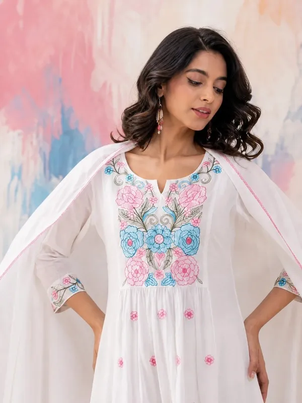 Women_Ethnic_Embroidered_Work_Kurti_Set