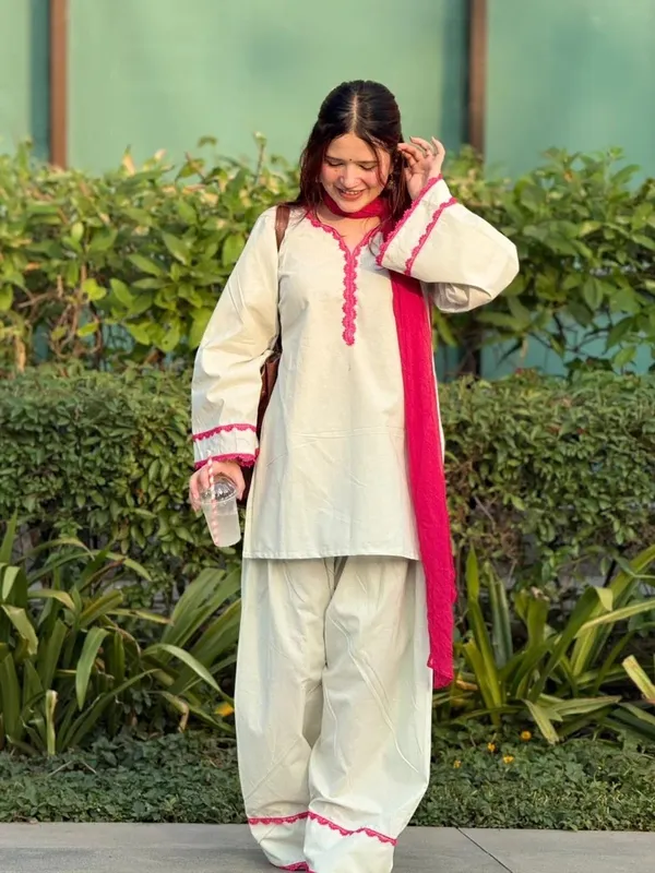 Women_Ethnic_Khadi_Cotton_Lace_Work_Kurti_Set