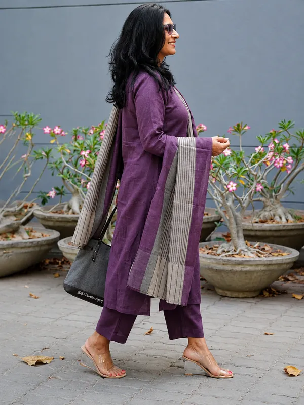 Women_Ethnic_Rayon_Cotton_kurti_Set