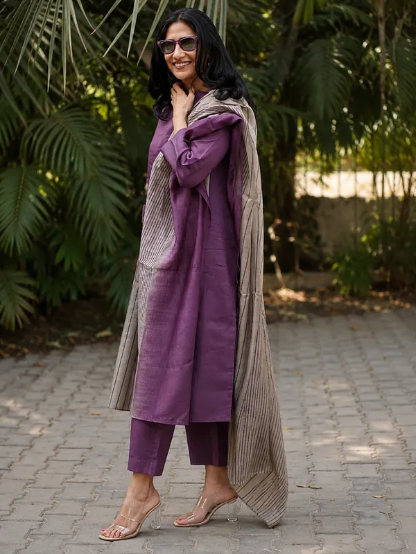 Women_Ethnic_Rayon_Cotton_kurti_Set