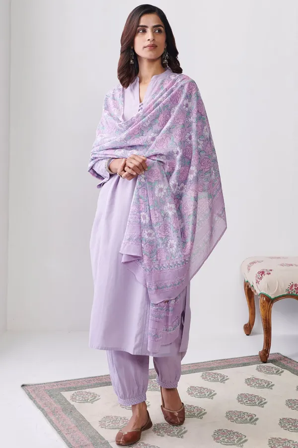 Women_Ethnic_Embroidered_Sequence_Lace_Work_With_Digital_Printed_Kurti_Set