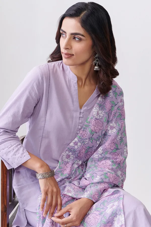 Women_Ethnic_Embroidered_Sequence_Lace_Work_With_Digital_Printed_Kurti_Set