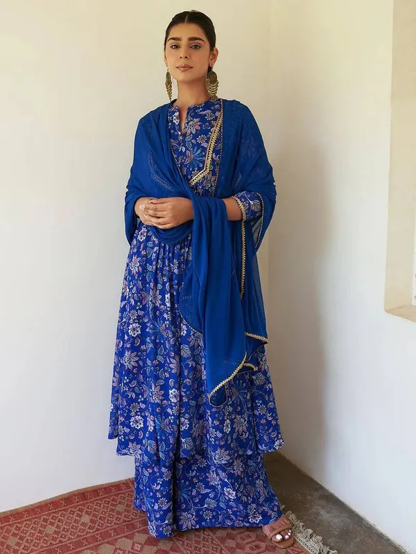 Women_Ethnic_Lace_Work_With_Digital_Printed_Kurti_Set
