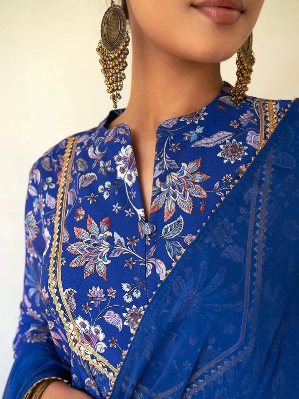 Women_Ethnic_Lace_Work_With_Digital_Printed_Kurti_Set