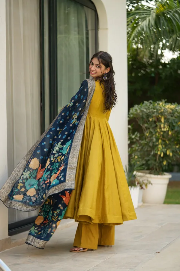 Women_Ethnic_Digital_Printed_Kurti_Set