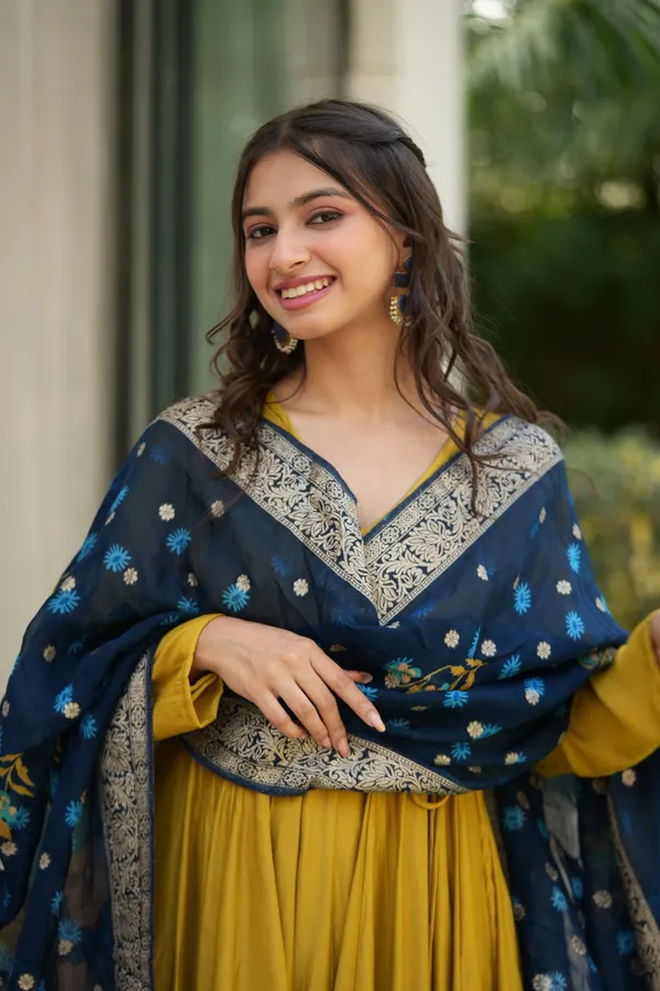 Women_Ethnic_Digital_Printed_Kurti_Set