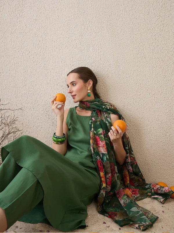 Women_Ethnic_Digital_Printed_Kurti_Set