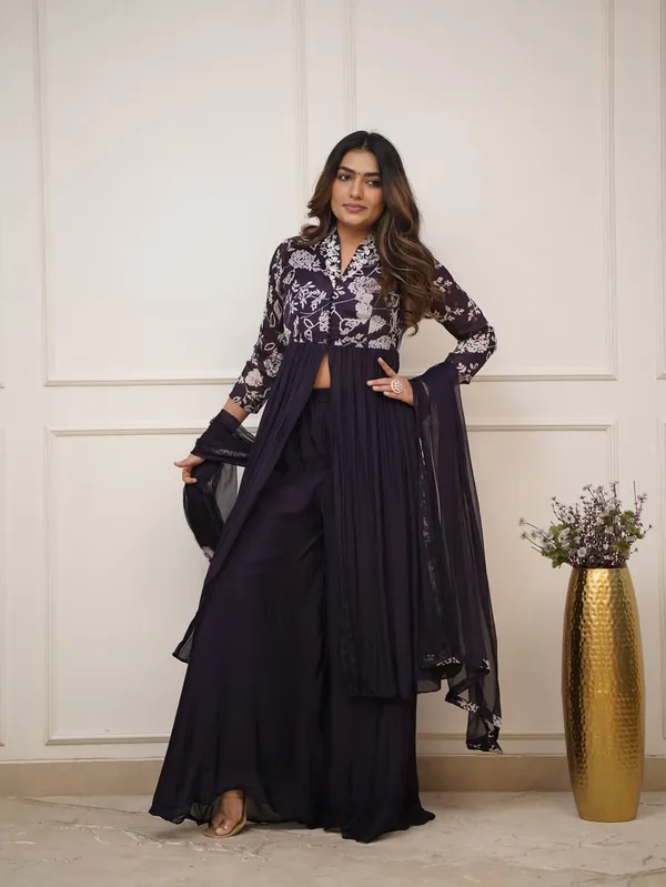 Women_Ethnic_Embroidered_Work_With_Digital_Printed_Kurti_Set