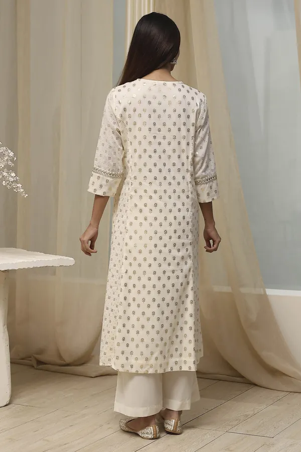 Women_Ethnic_Embroidered_Work_With_Fiol_Work_Kurti_Set