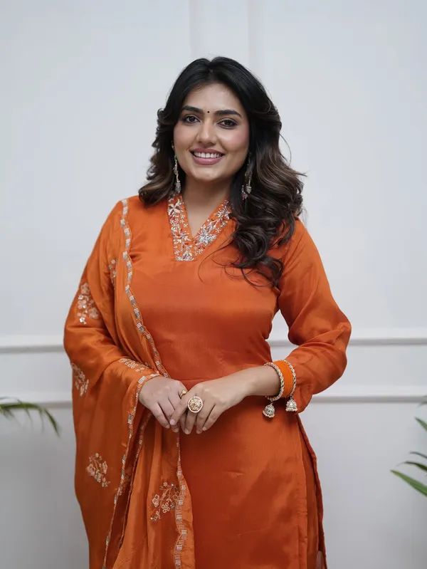 Women_Ethnic_Embroidered_Sequence_Lace_Work_Kurti_Set