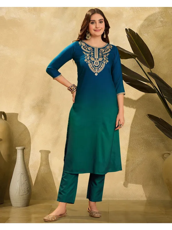 Women_Ethnic_Embroidered_Work_Kurti_Set