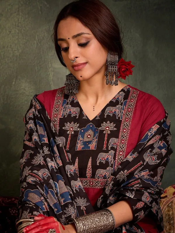 Women_Ethnic_Digital_Printed_Kurti_Set