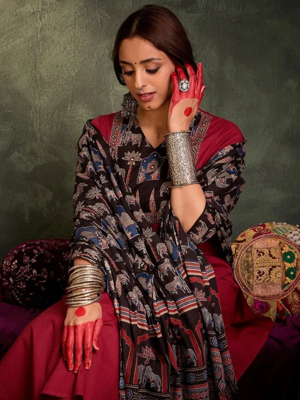 Women_Ethnic_Digital_Printed_Kurti_Set