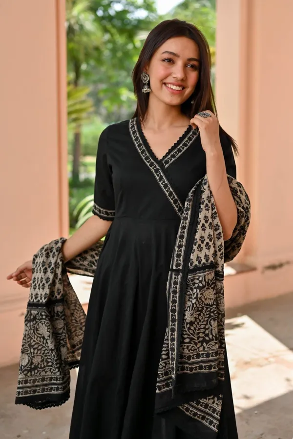 Women_Ethnic_Digital_Printed_Kurti_Set