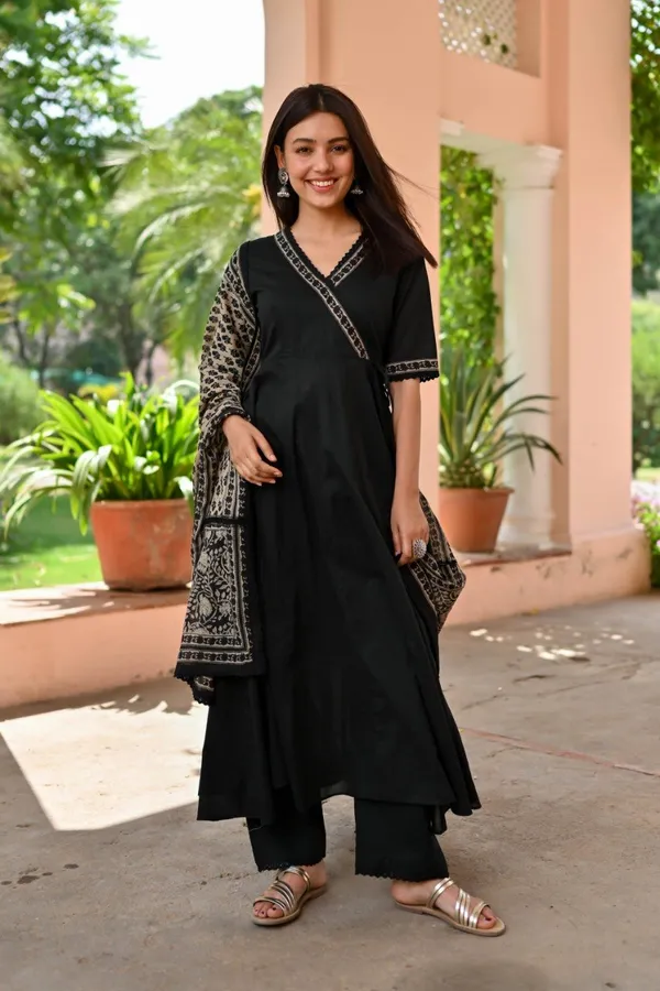 Women_Ethnic_Digital_Printed_Kurti_Set