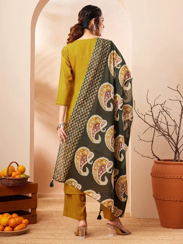 Women_Ethnic_Digital_Printed_Kurti_Set