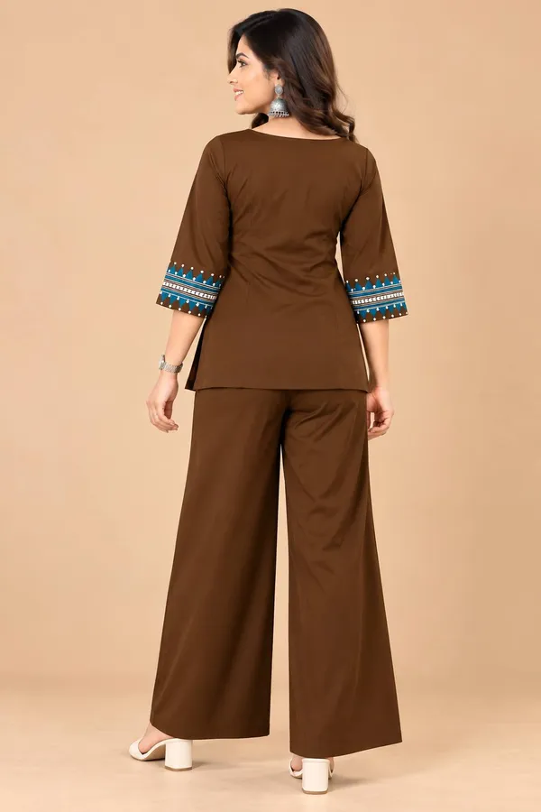 Women_Ethnic_Dhabu_cotton_With_Embroidery_Work_Dhabu_cotton_Co-Ord_Set