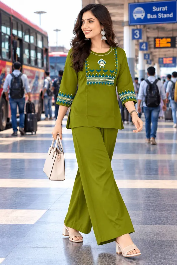 Women_Ethnic_Dhabu_cotton_With_Embroidery_Work_Dhabu_cotton_Co-Ord_Set