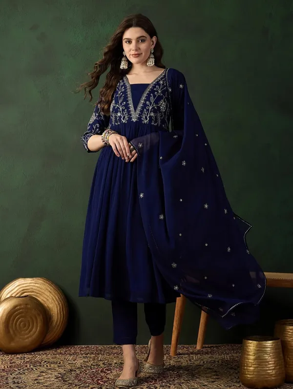 Women_Ethnic_Embroidered_Work_Kurti_Set