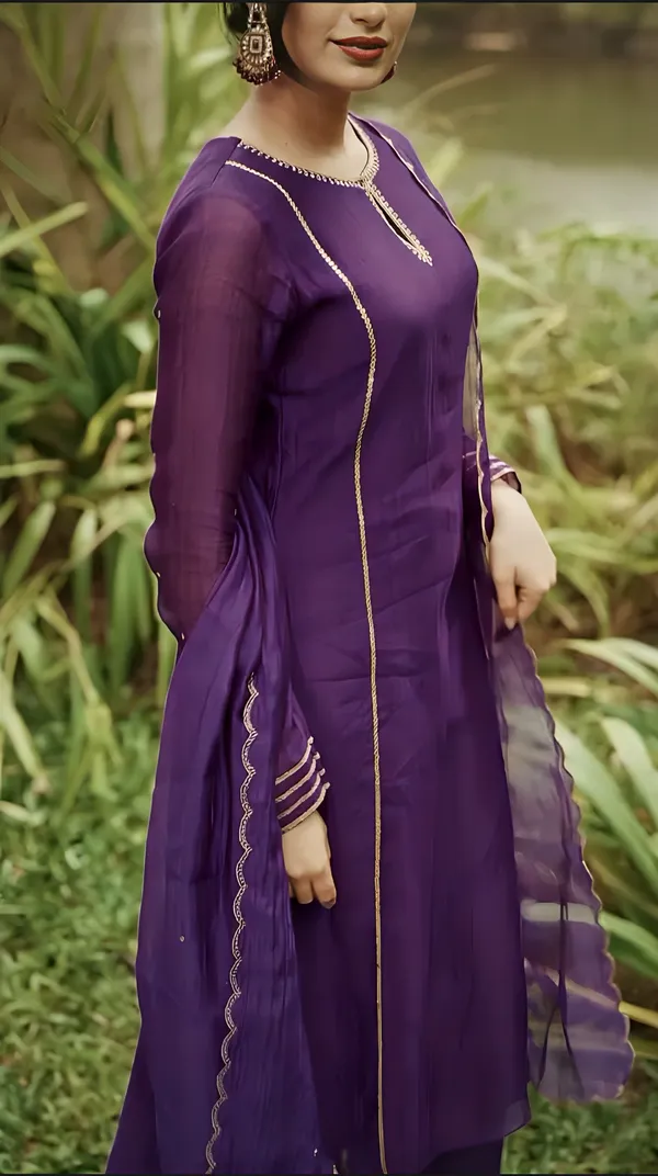 Women_Ethnic_Embroidered_Work_Kurti_Set