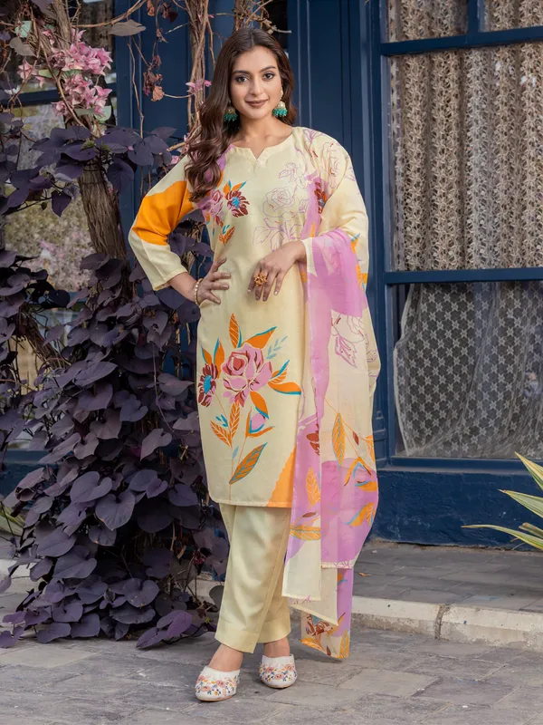 Women_Ethnic_Classic_Comfort_Everyday_Kurti_set
