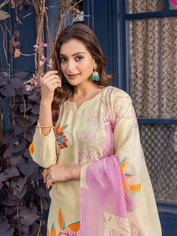 Women_Ethnic_Classic_Comfort_Everyday_Kurti_set