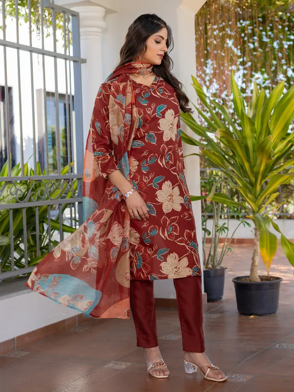 Women_Ethnic_Classic_Comfort_Everyday_Kurti_set