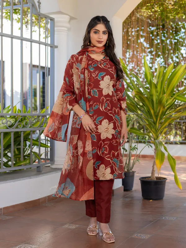 Women_Ethnic_Classic_Comfort_Everyday_Kurti_set