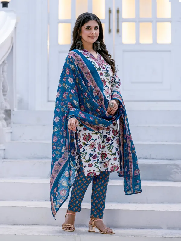 Women_Ethnic_Classic_Comfort_Everyday_Kurti_set