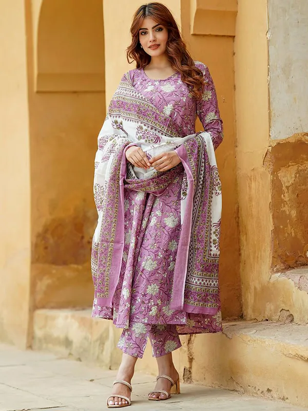 Women_Ethnic_Classic_Comfort_Everyday_Kurti_set