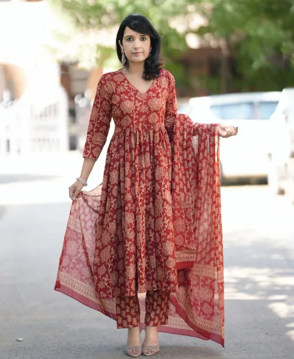 Women_Ethnic_Classic_Comfort_Everyday_Kurti_set