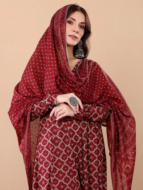 Women_Ethnic_Classic_Comfort_Everyday_Kurti_set