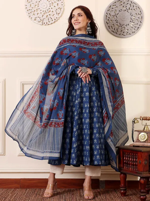 Women_Ethnic_Classic_Comfort_Everyday_Kurti_set