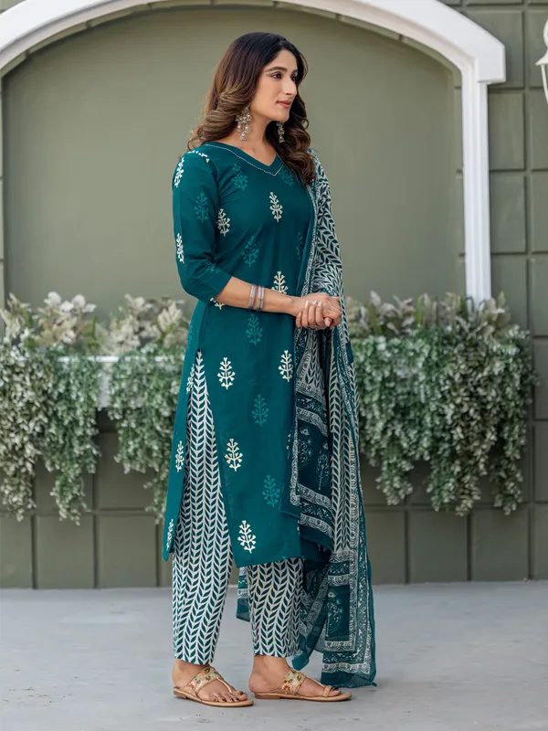Women_Ethnic_Classic_Comfort_Everyday_Kurti_set