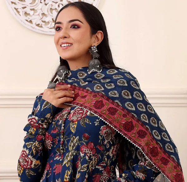 Women_Ethnic_Classic_Comfort_Everyday_Kurti_set