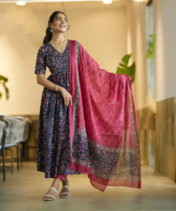 Women_Ethnic_Classic_Comfort_Everyday_Kurti_set