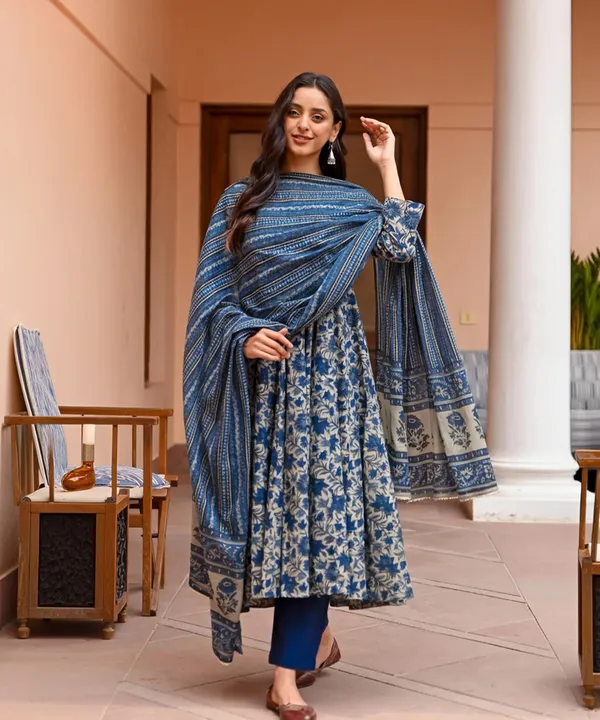Women_Ethnic_Classic_Comfort_Everyday_Kurti_set