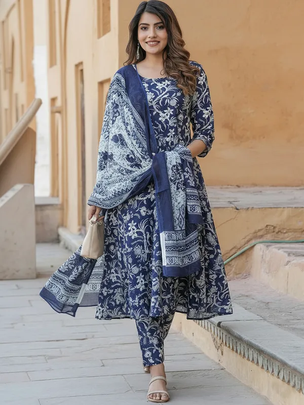 Women_Ethnic_Classic_Comfort_Everyday_Kurti_set