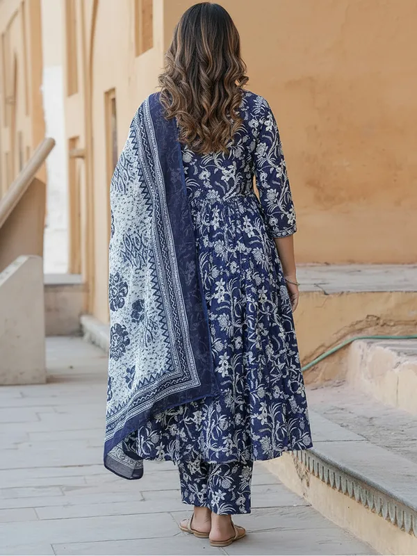 Women_Ethnic_Classic_Comfort_Everyday_Kurti_set