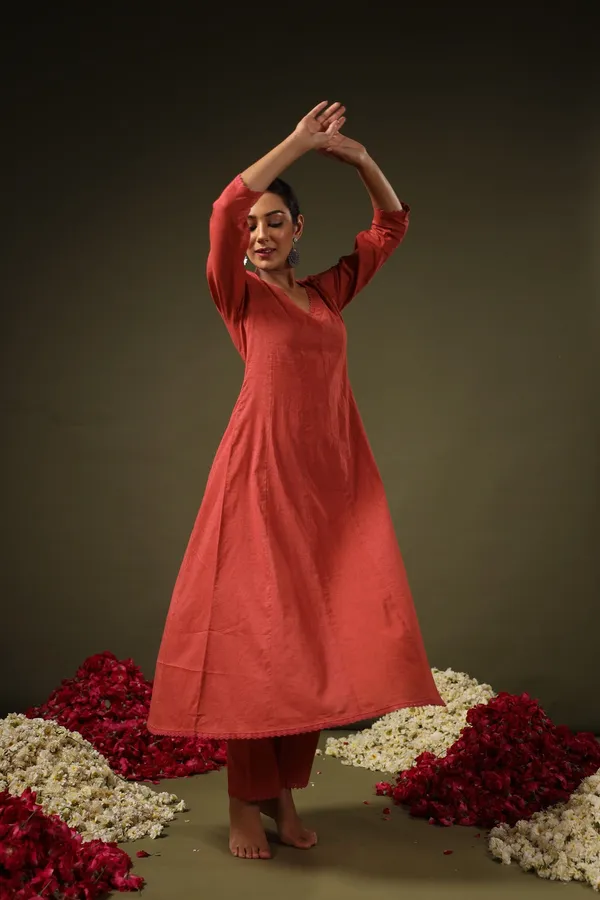 Women_Ethnic_Classic_Comfort_Everyday_Kurti_set